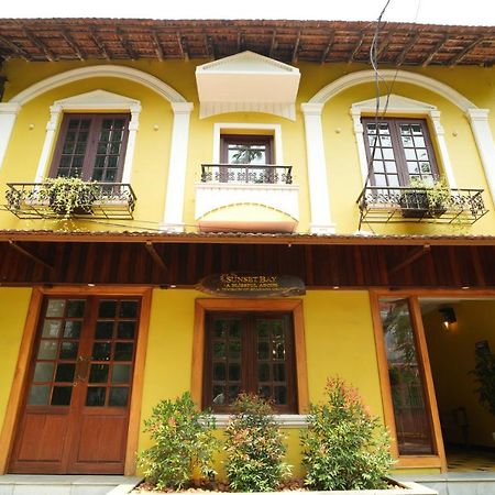 The Sunset Bay Hotel Fort Kochi Ngoại thất bức ảnh