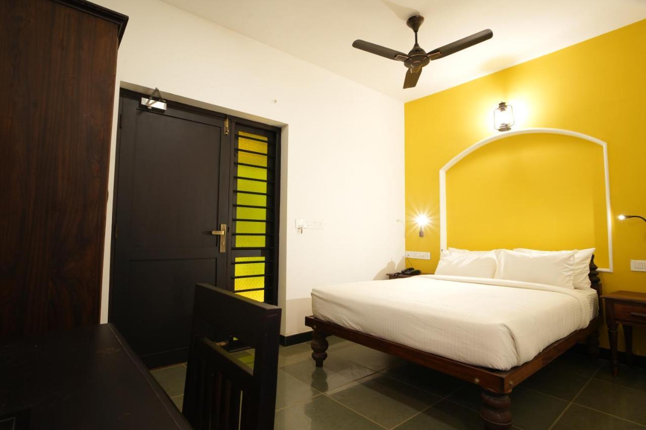 The Sunset Bay Hotel Fort Kochi Ngoại thất bức ảnh