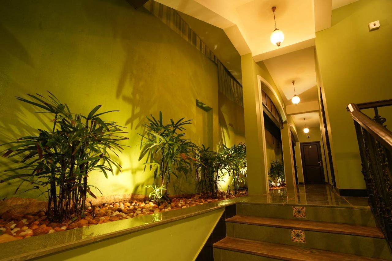 The Sunset Bay Hotel Fort Kochi Ngoại thất bức ảnh
