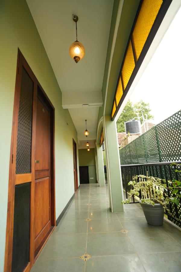 The Sunset Bay Hotel Fort Kochi Ngoại thất bức ảnh